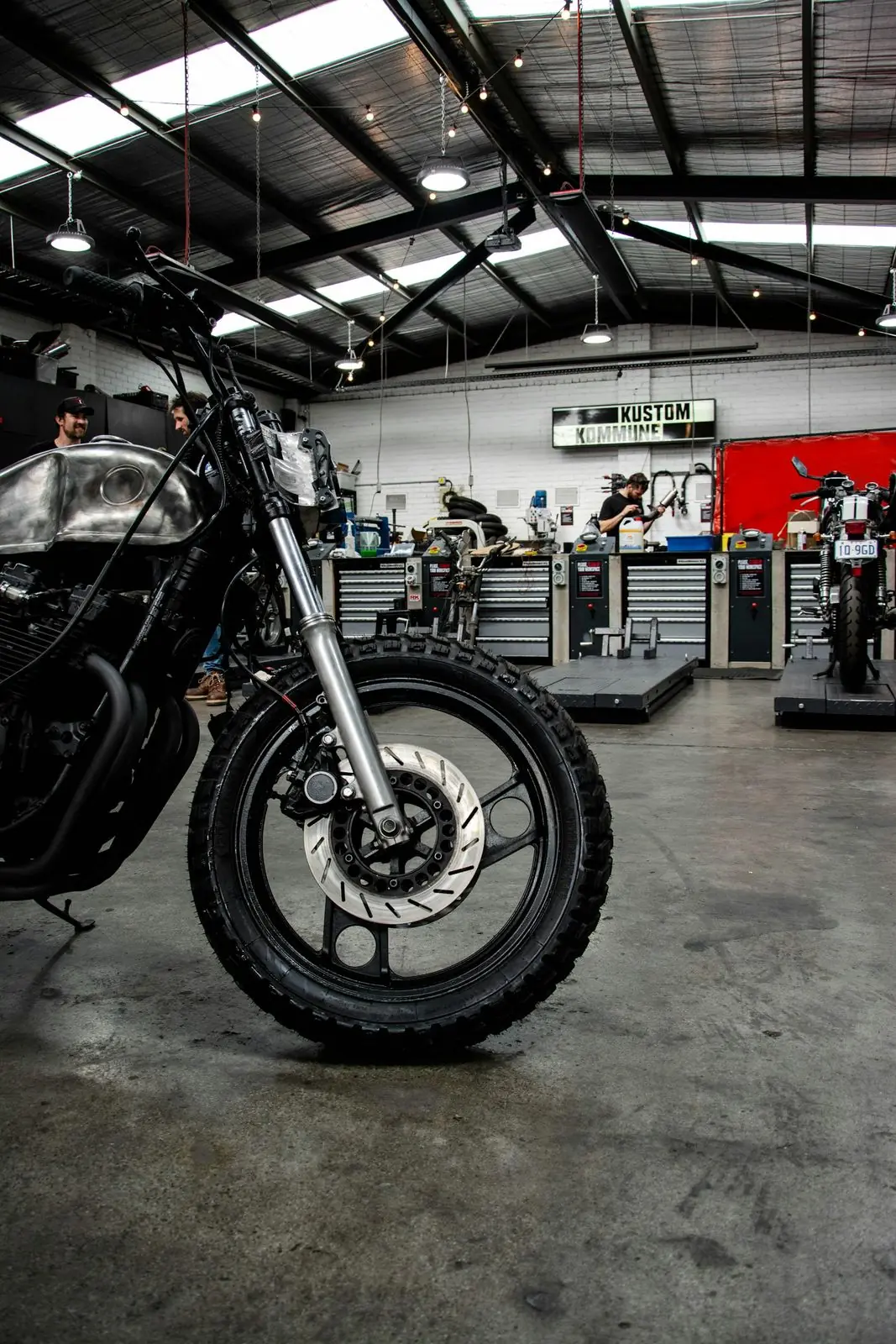 Motorrad in einer Motorradwerkstatt